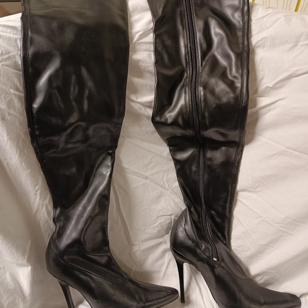 Delicious - Black Boots. Brand New. Size 7.